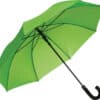stort ljusgrönt paraply med automatisk öppning och bred skärm