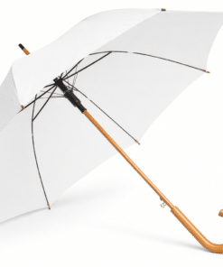 Elegant vitt paraply använt vid bröllopsfotografering utomhus